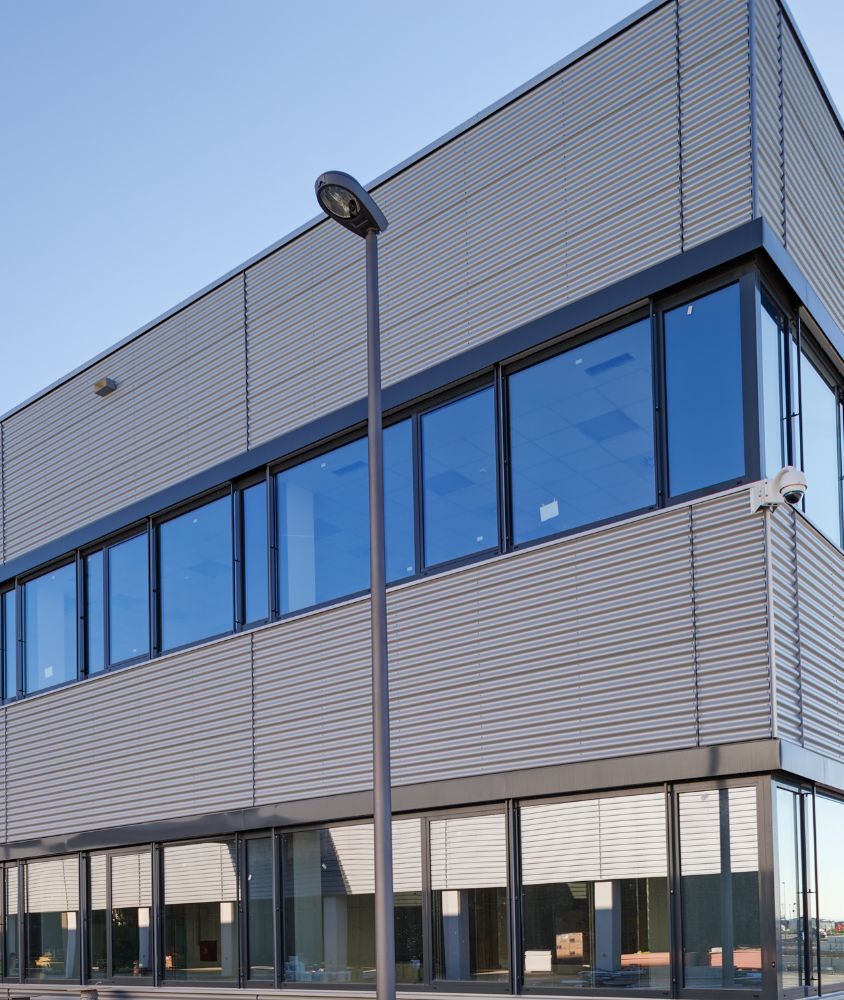 fachada de vidro em Itaquaquecetuba